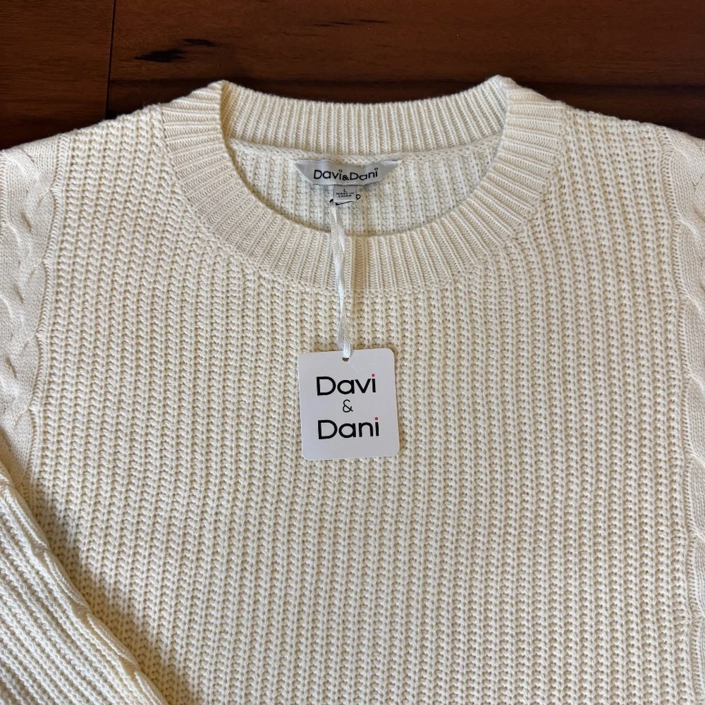 IVORY LONG SLEEVE KNIT SWEATER